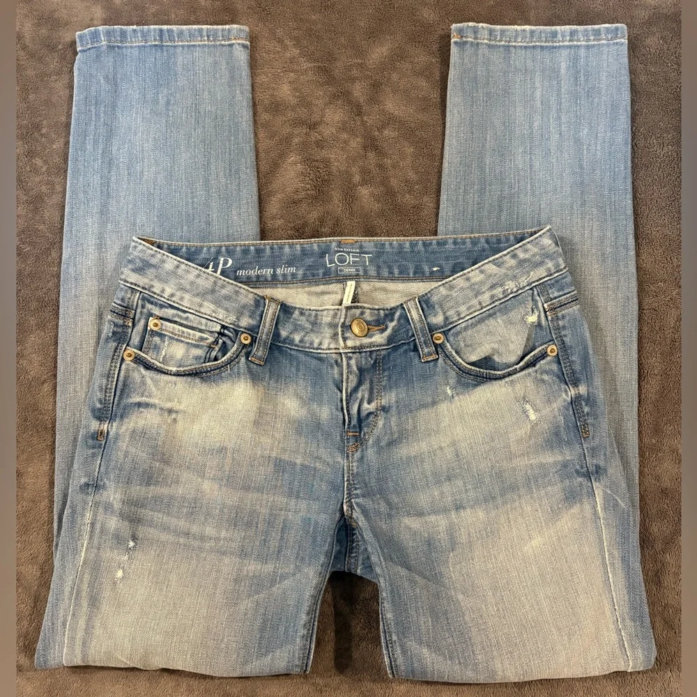 🩵LOFT • Modern Slim lightly distressed jeans • 27/4P • GUC - Picture 6 of 10